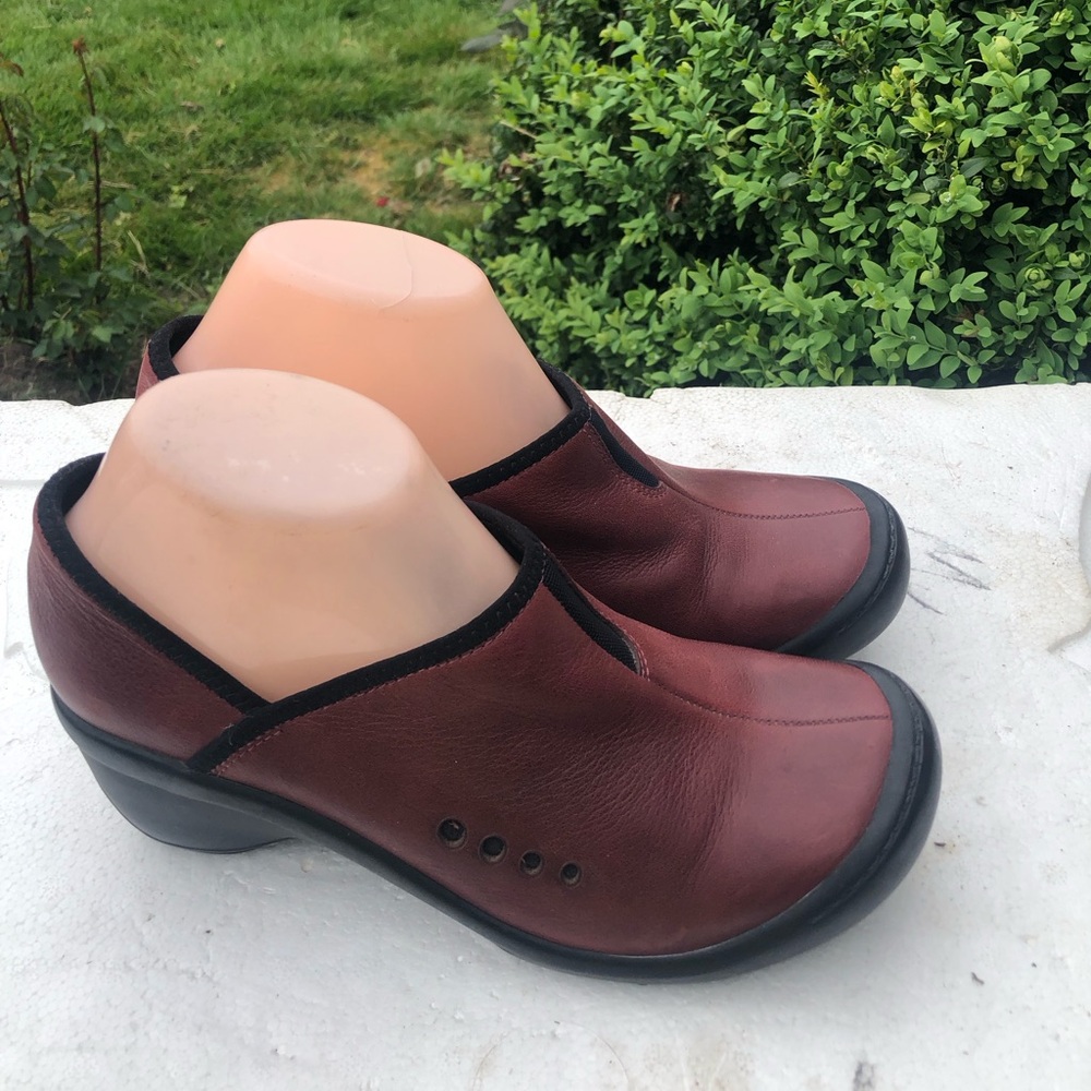 Privo by Clark Women's Burgundy Leather Comfort Slip On Shoes Size 8M